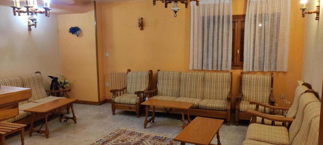 Apartamentos Lausan Gavín Buitenkant foto